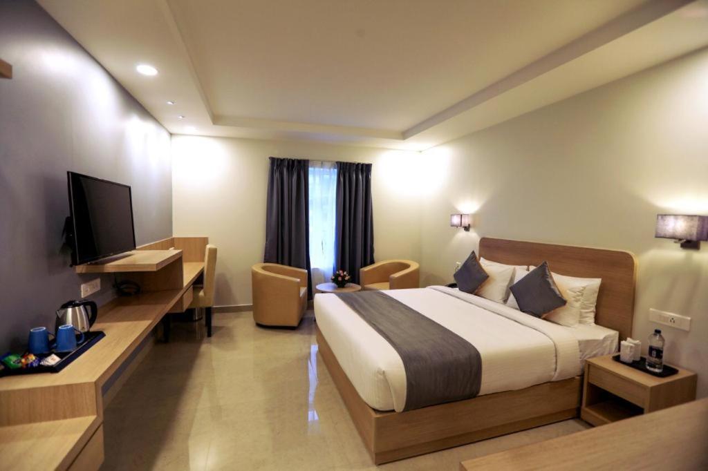 Готель Pp Residency Covelong Екстер'єр фото