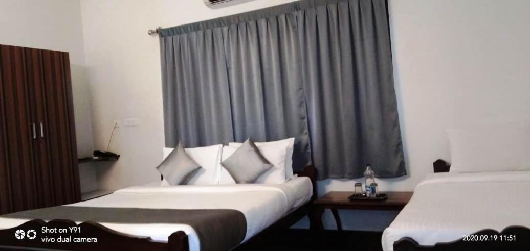 Готель Pp Residency Covelong Екстер'єр фото